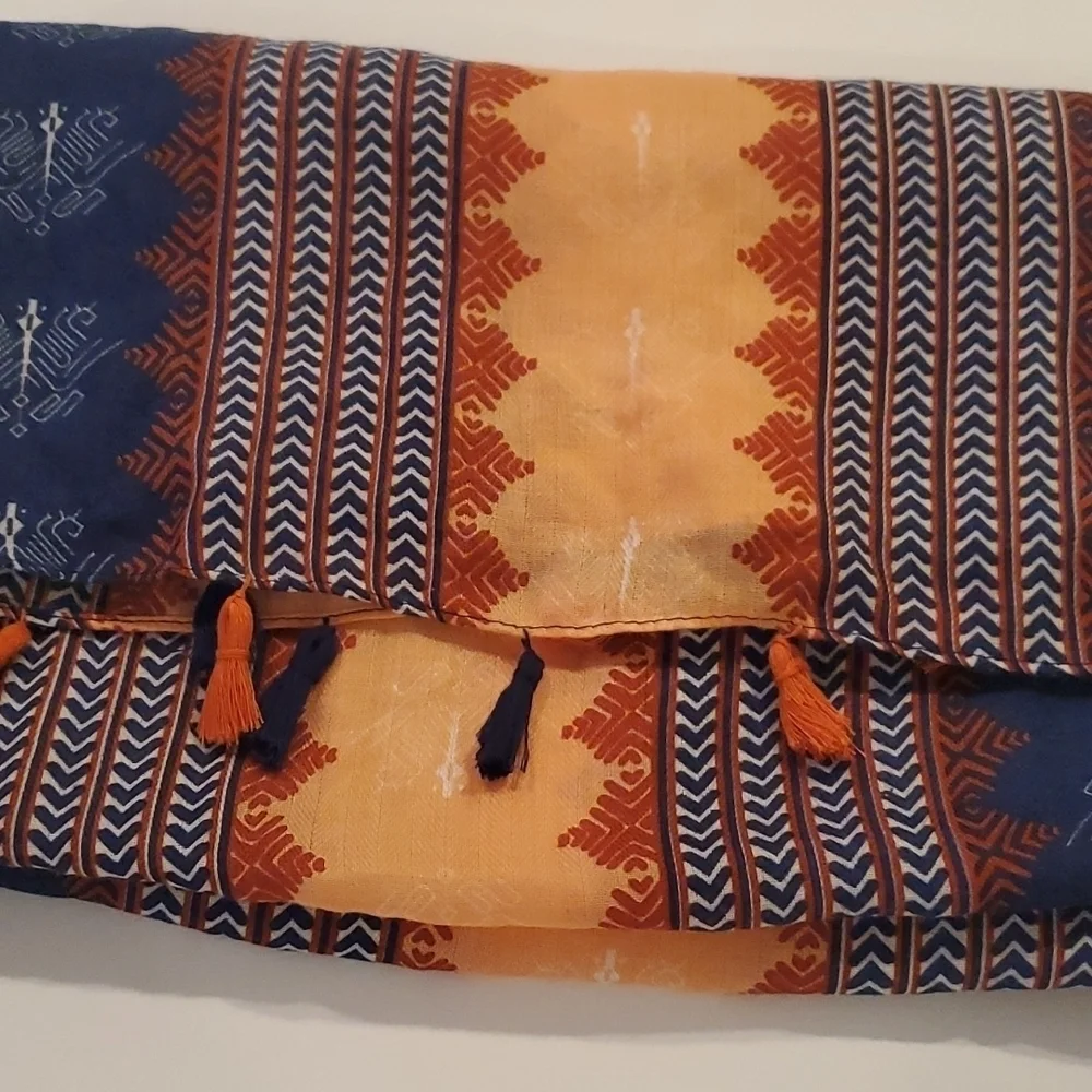 BEAUTIFUL Fringed Oblong Scarf